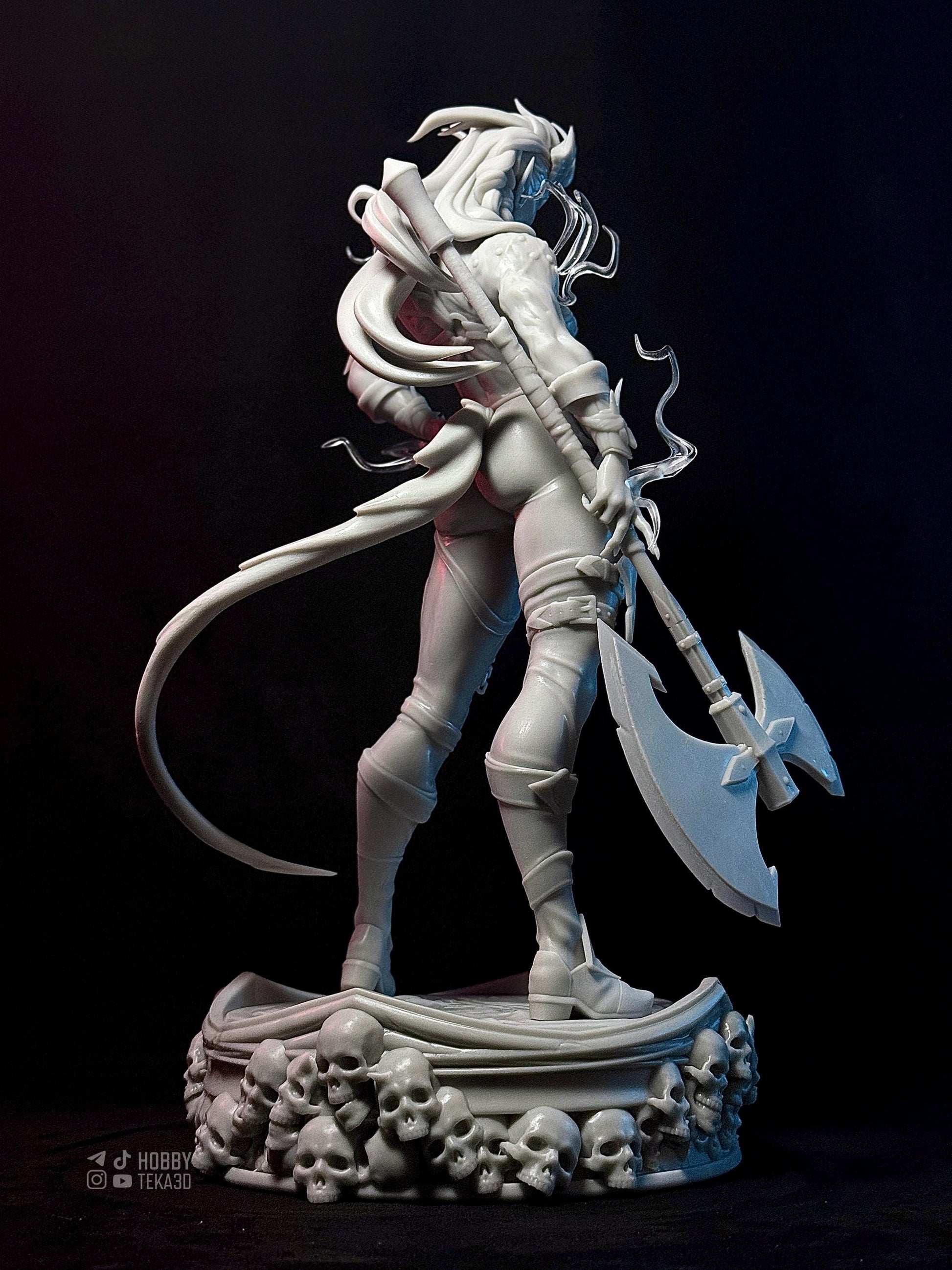 Horned Fantasy Warrior Resin Statue and DIY Kit – Painted or Unpainted – 1/8 and 1/6 Scale – by Bulkamancer – Smoke Effects – photo 4